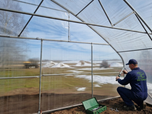 Sprawdzenie_tunelu_po_zimie